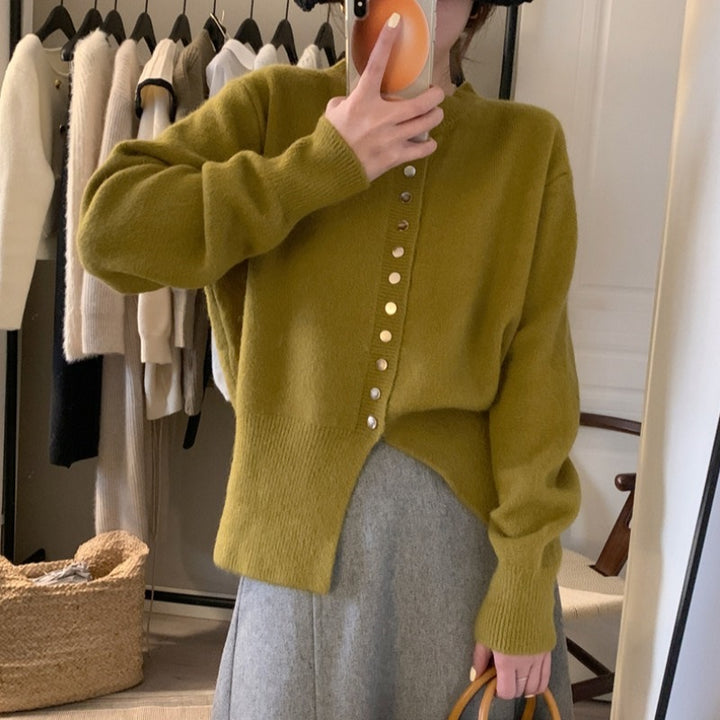 Cardigan élégant pour femmes avec détails de boutons et coupe décontractée Chic & Stil