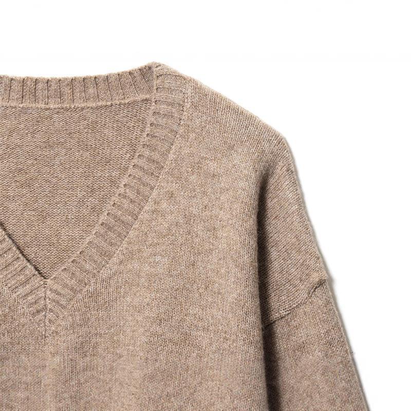 Ladies Cashmere-V-neck Chic and Stylish Sweater