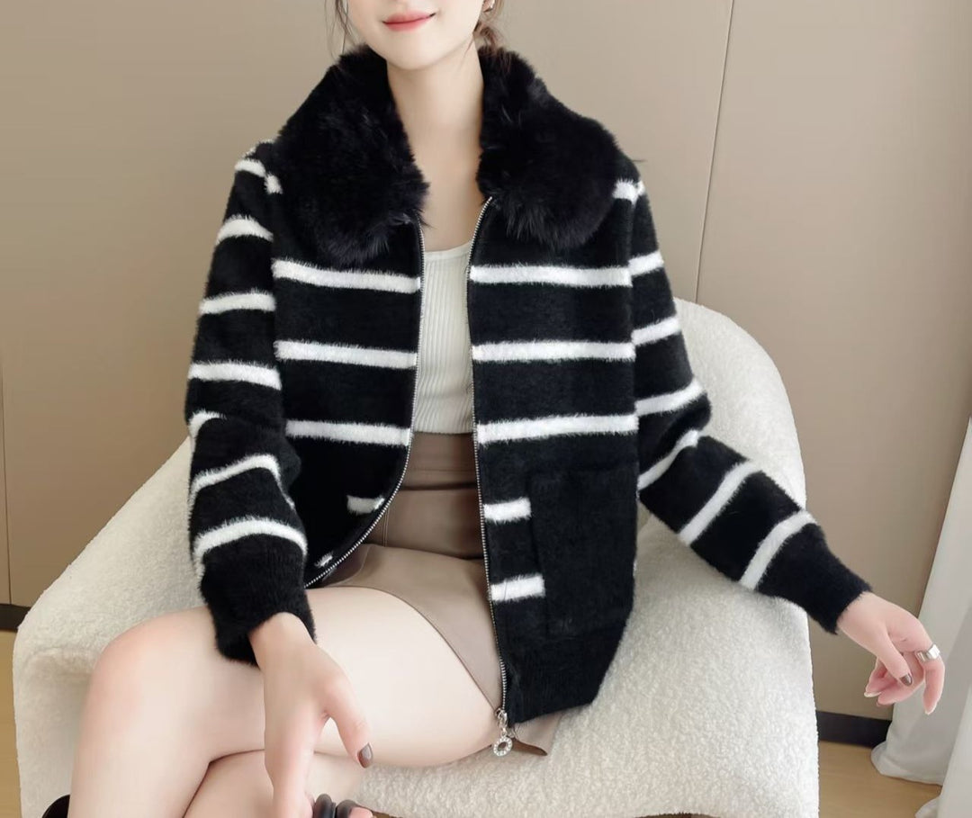 Cardigan confortable pour femmes avec col doublé doux Chic & Stil