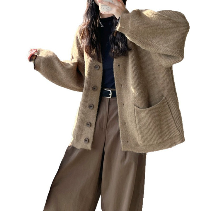Cardigan Douillet pour Femme avec Grandes Poches et Détails de Boutons Chic & Stil