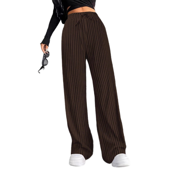 Pantalons plissés à coupe large pour femmes avec taille élastique et poches latérales pratiques Chic & Stil