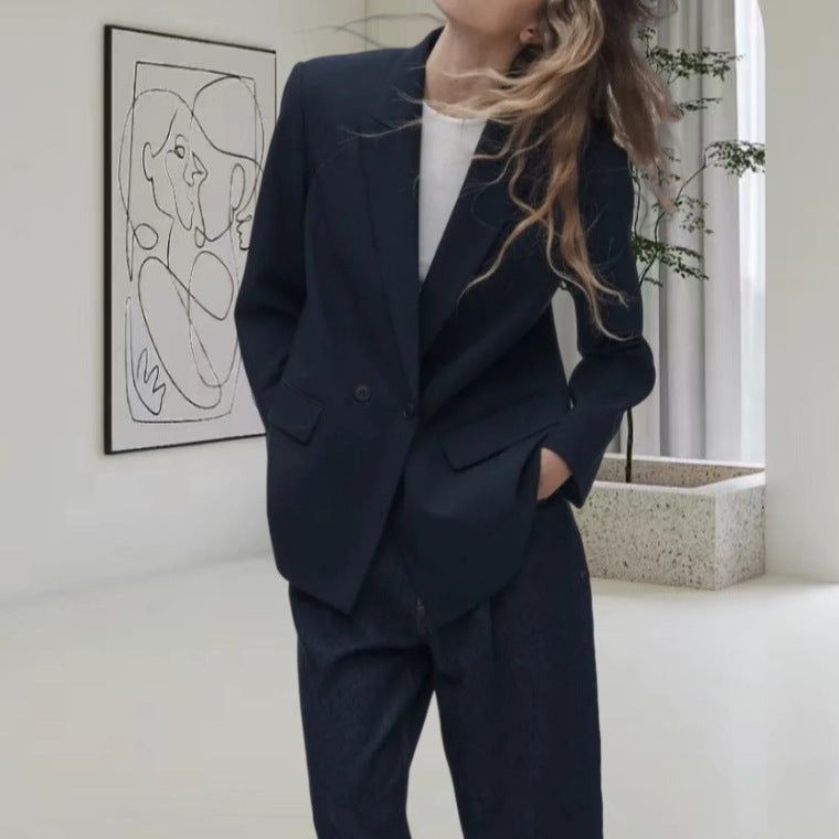 Oversized jacket for women with an elegant silhouette and decorative buttons Lune London