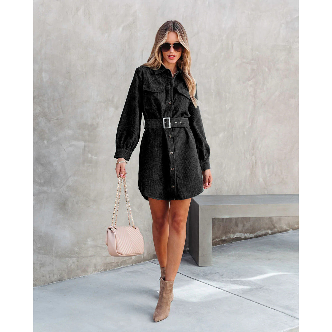 Women's shirt dress with a comfortable cut and practical buttons