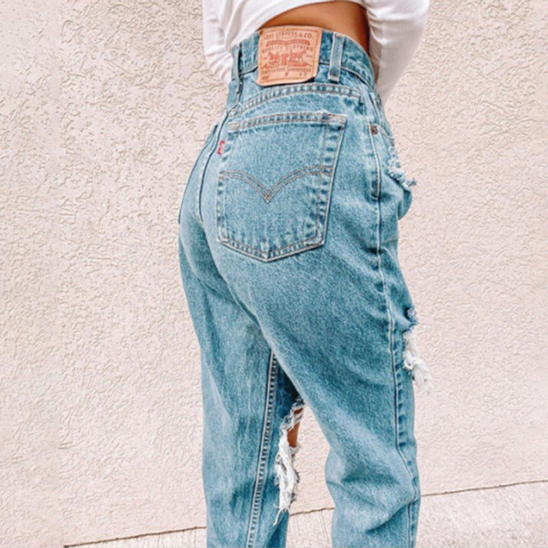 Women Vintage High-Waist Destroyed Jeans with Frayed Details Lune London