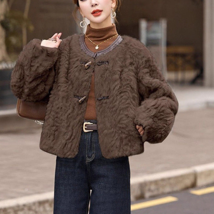 Veste en polaire confortable pour femmes avec des détails de boutons à la mode Chic & Stil