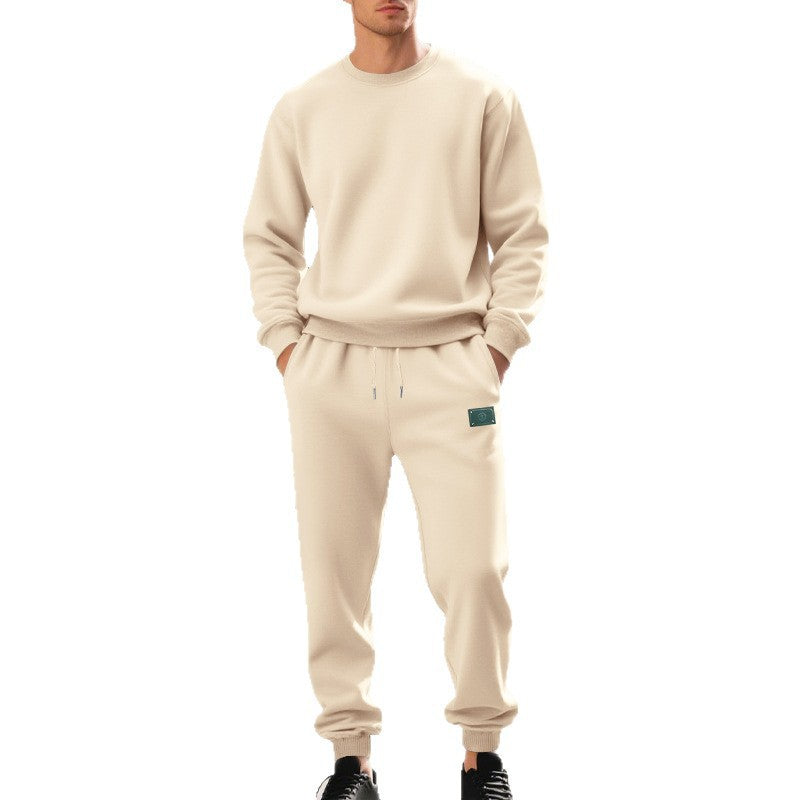 Chic and stylish comfortable sweatshirt and jogging set for men