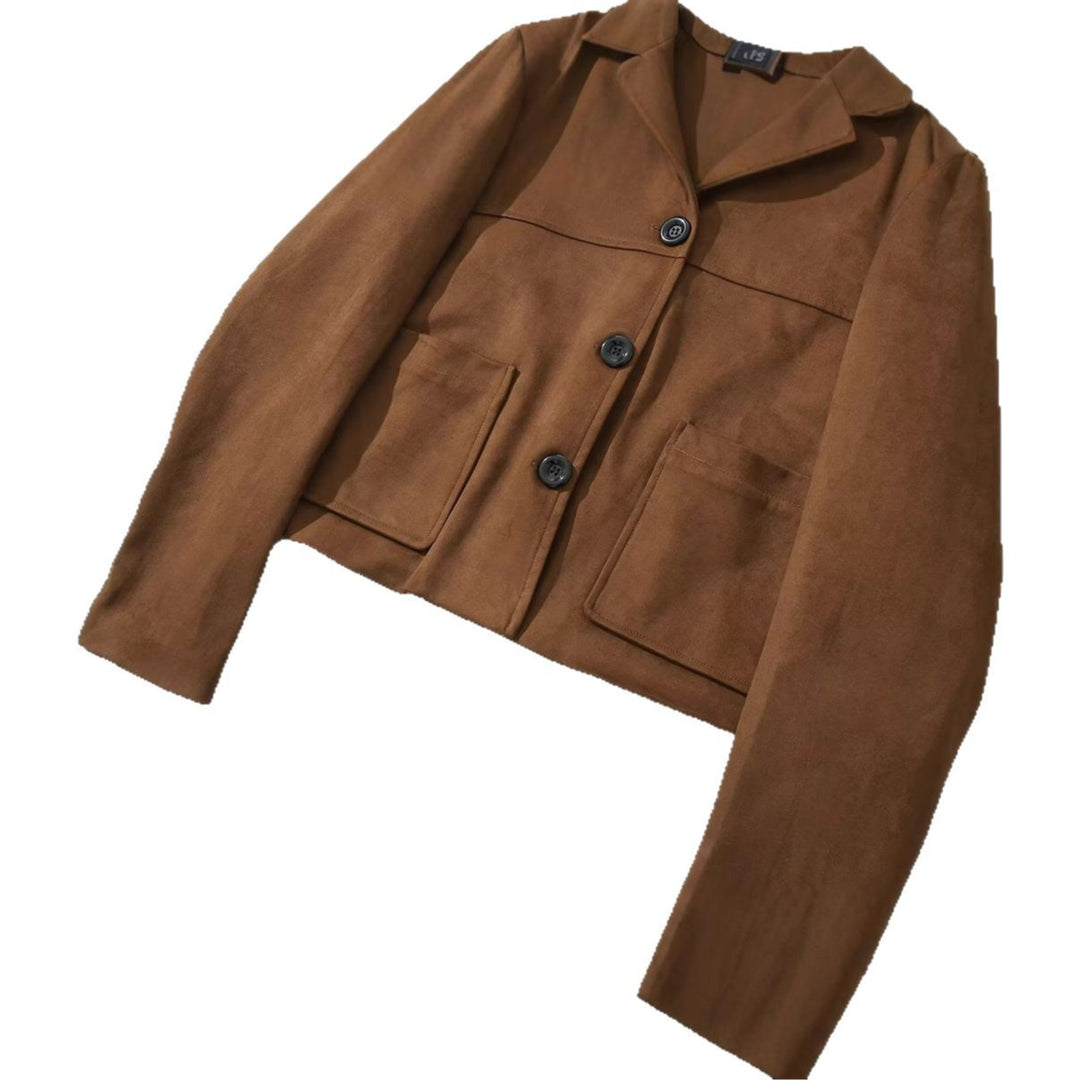 Ladies modular suede jacket with practical pockets and button closure Lune London