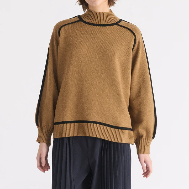 Women’s sweater with high collar and textured structure Lune London