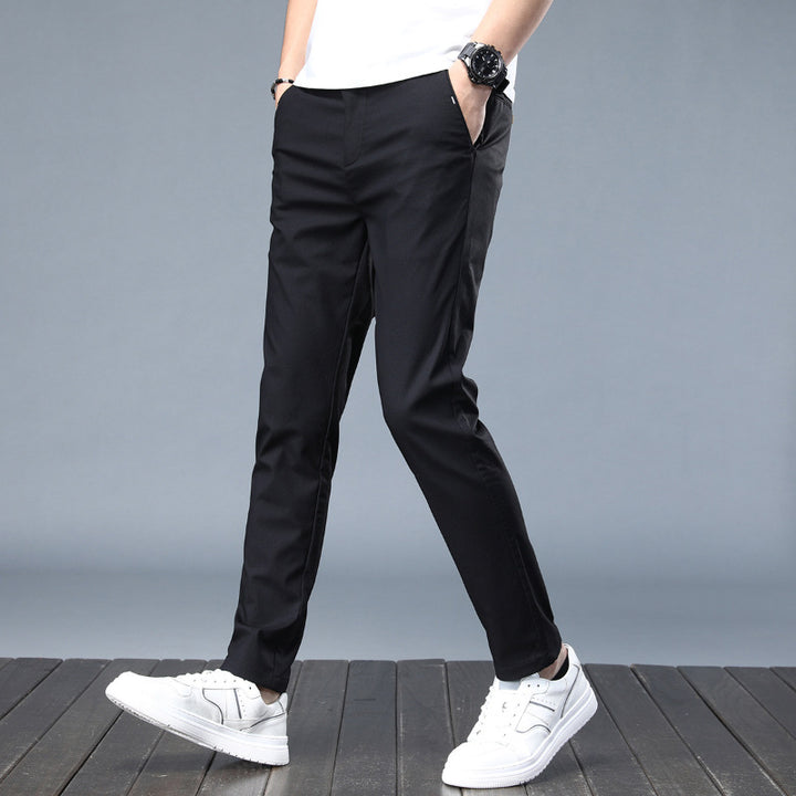 Elegant casual pants for men with a comfortable fit and practical pockets Lune London