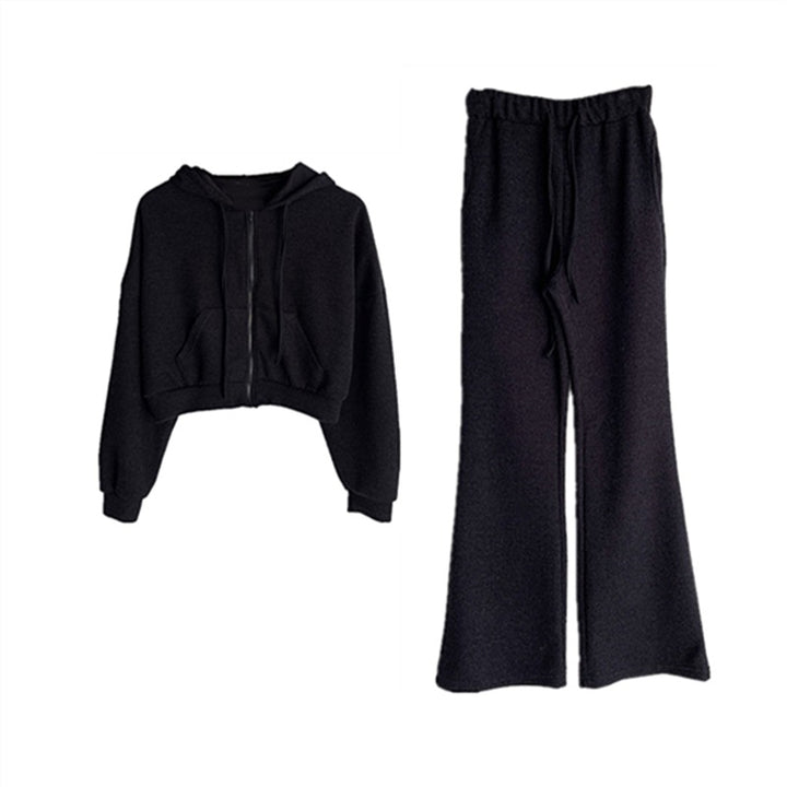 Ensemble de loungewear décontracté pour femmes avec sweat à capuche court et jambes larges Chic & Stil