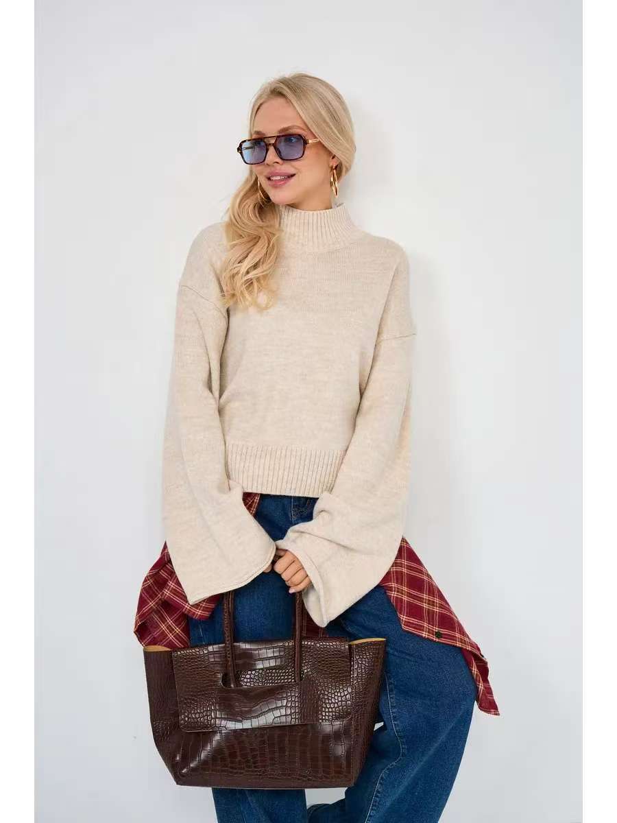 Ladies elegant oversized sweater with a loose fit and high collar Lune London