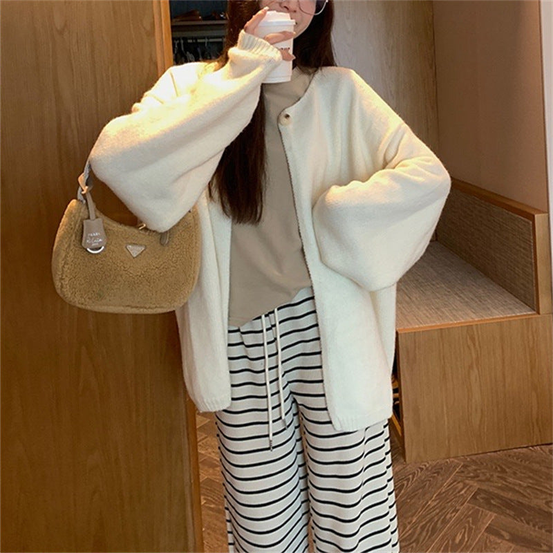 Oversized knit jacket for women with soft textures and open front Lune London
