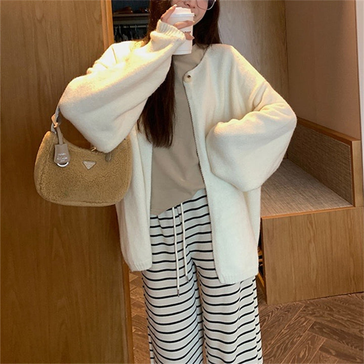 Oversized knit jacket for women with soft textures and open front Lune London