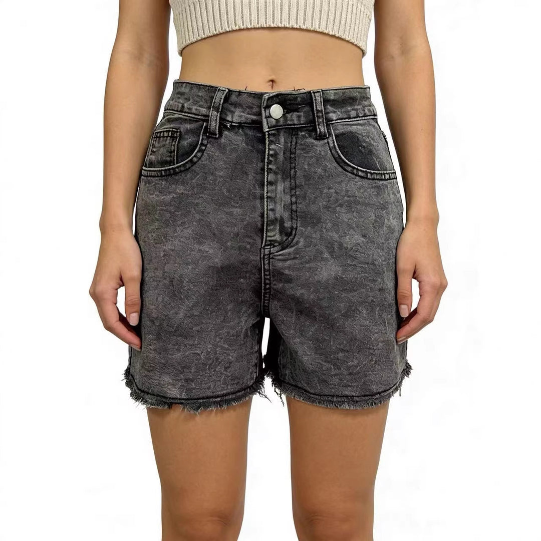 Women's fashionable denim shorts in a casual cut with frayed hem Lune London
