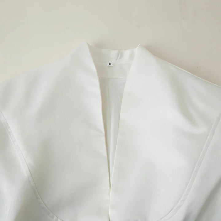 Women's elegant satin blazer Lune London