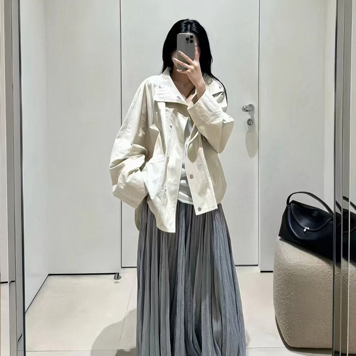Elegant transition jacket for women with wide lapels and practical pockets Lune London