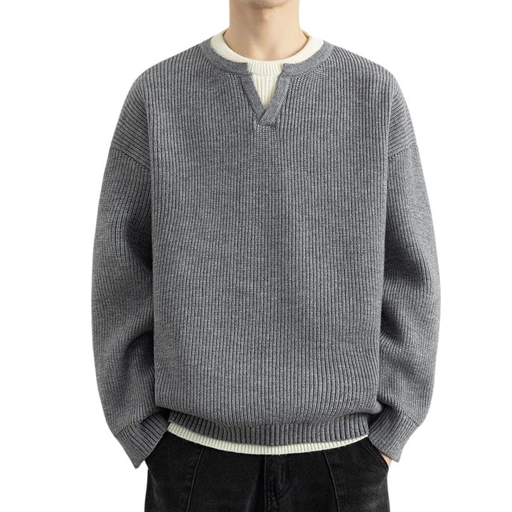 Men's knit sweater with V-neck and structured design Lune London