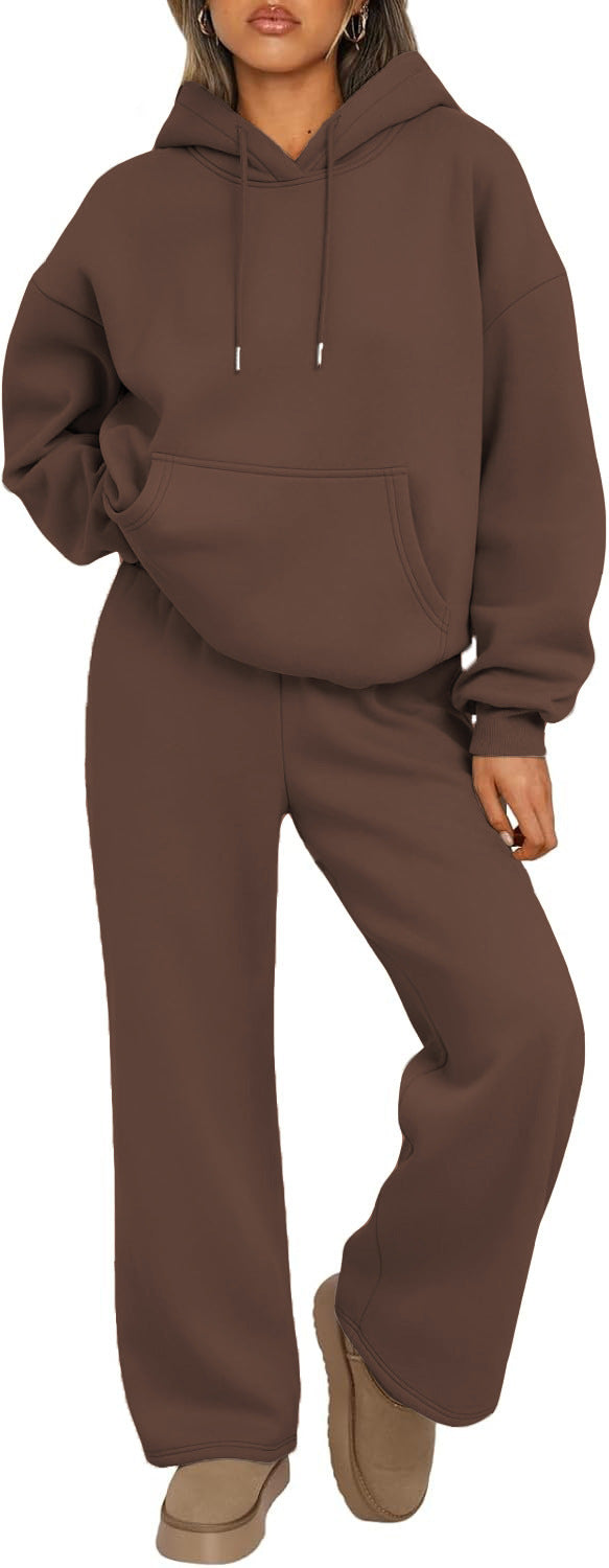 Luxurious hoodie for women with a loose fit and comfortable jogger pants Lune London