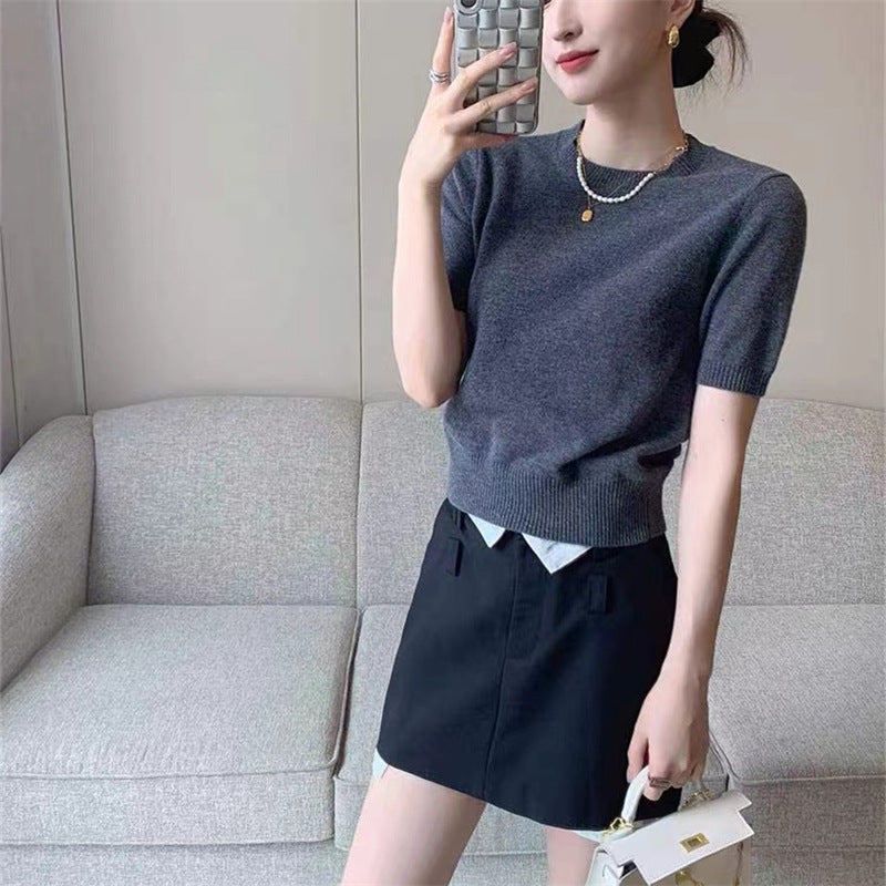 Cardigan femme en maille fine avec détails de boutons et encolure ronde Chic & Stil