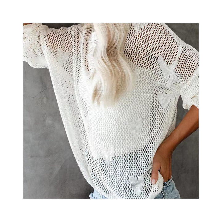Ladies Oversized Knit Pullover with Heart Pattern and Chic Airy Structure