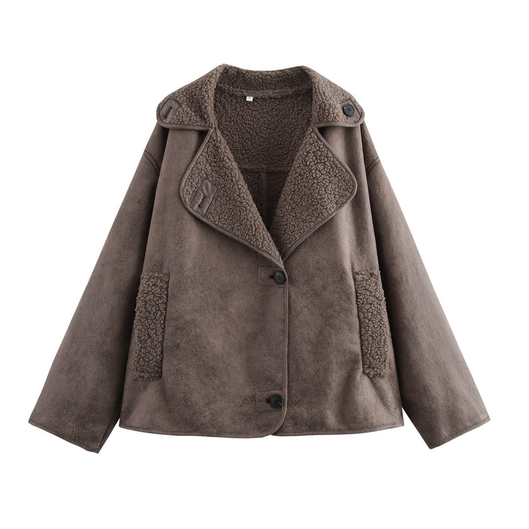 Faux fur jacket for women with an elegant collar and practical pockets Lune London