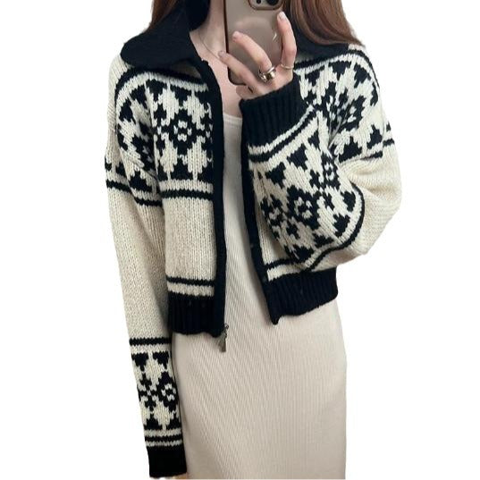 Knitted women's jacket with floral pattern and high collar Lune London