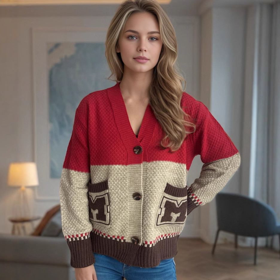 Cardigan féminin confortable avec décolleté V profond et poches décoratives Chic & Stil