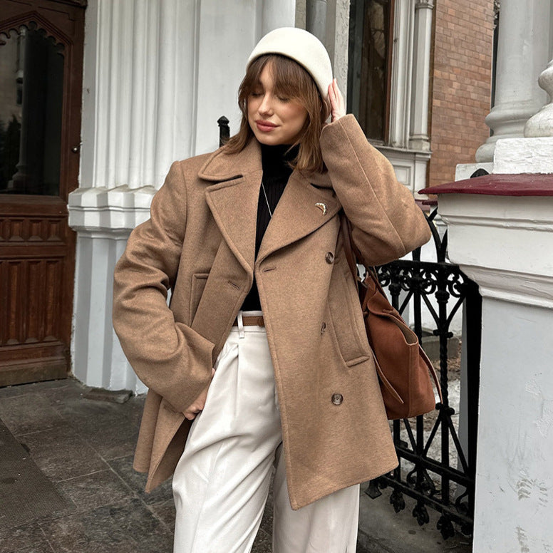 Elegant oversized wool jacket for women with double row of buttons Lune London