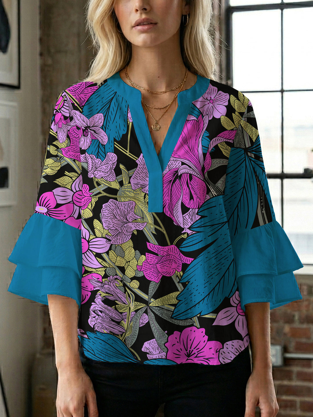 Women's blouse shirt with voluminous sleeves and floral pattern Lune London