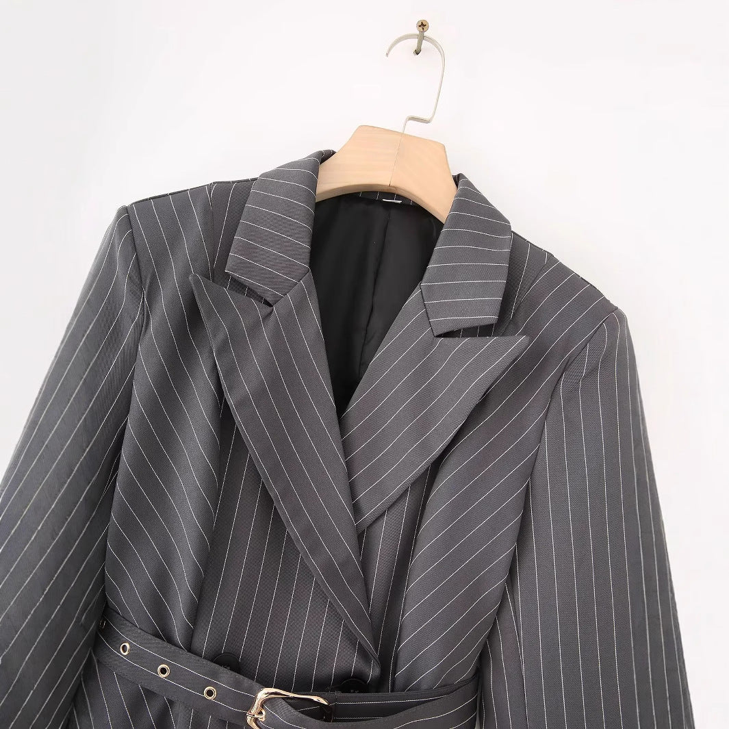 Striped blazers jacket for women with a defined waist and an elegant belt Lune London