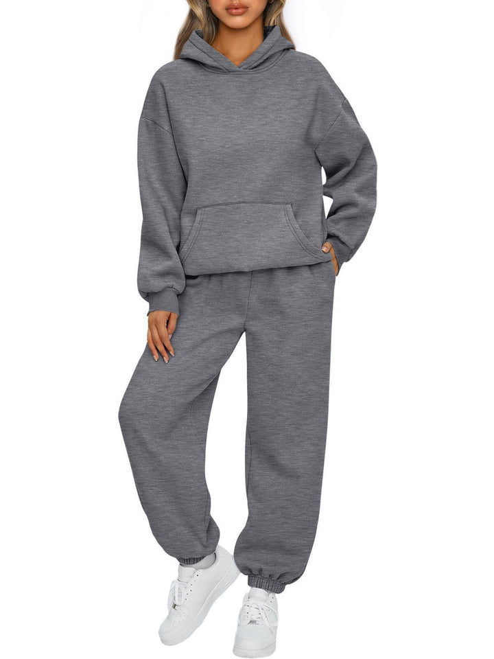 Women's Comfortable Hoodie Suit Made of Soft Sweat Fabric Chic & Stil