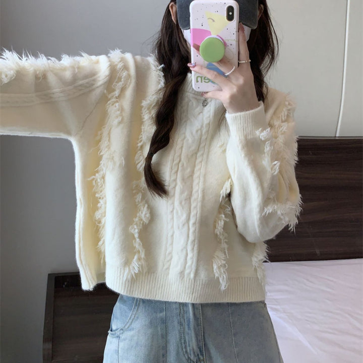 Thick knitted jumper for ladies with fringe details and a relaxed fit Lune London