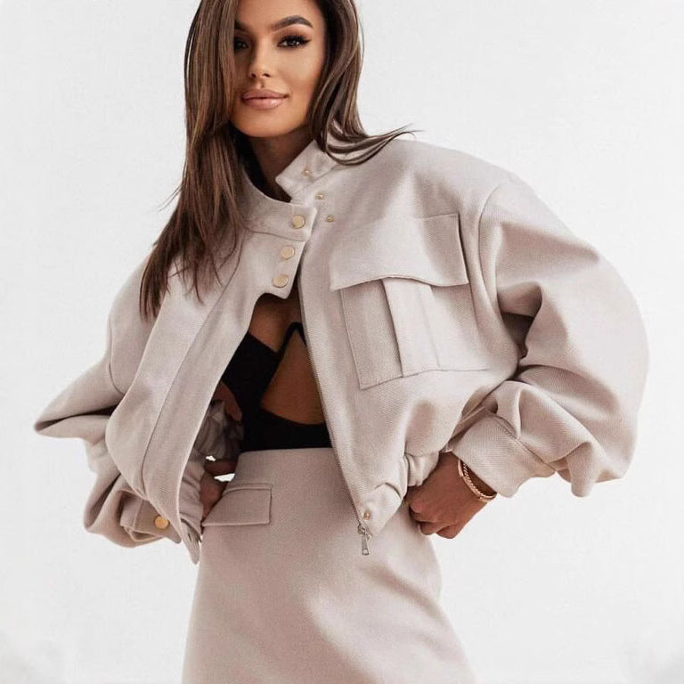Oversized fashionable jacket for ladies with practical pockets and snap button closure Lune London
