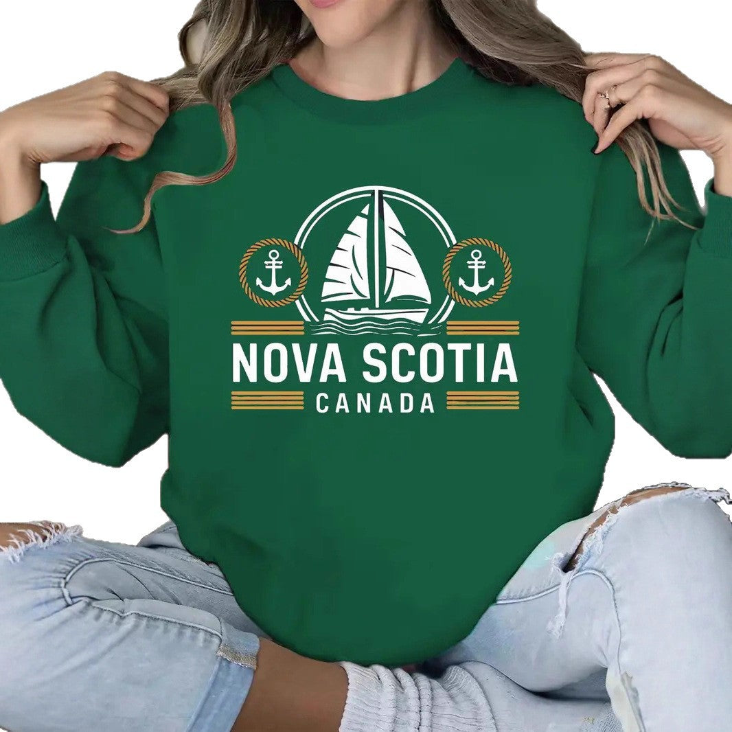Sweat-shirt pour femmes avec un motif de voile maritime et une lettrage Chic & Stil discret