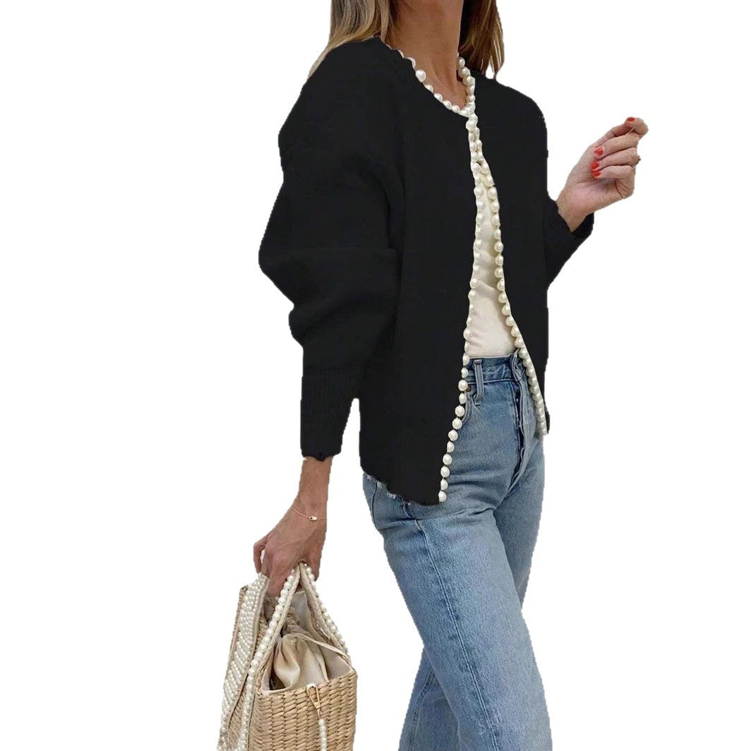 Lady cardigan with pearl decoration and chic stylish cut