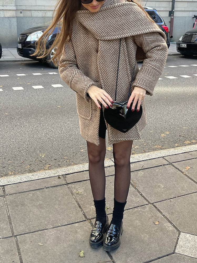 Trendy wool jacket for women with herringbone pattern and comfortable fit Lune London