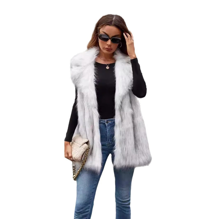 Elegant faux fur jacket for women with high collar Lune London