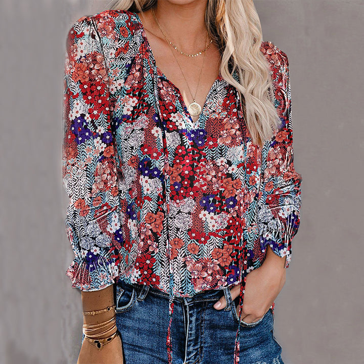 Women's blouse with a sophisticated leopard print and a trendy V-neck Lune London