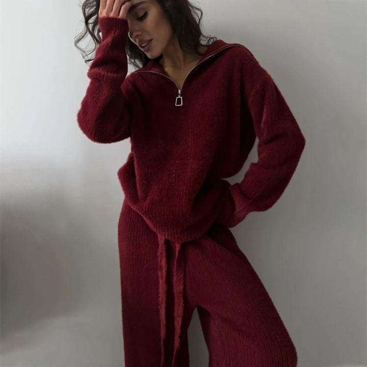 Casual knit loungewear set for women with half-zip closure and relaxed fit Lune London