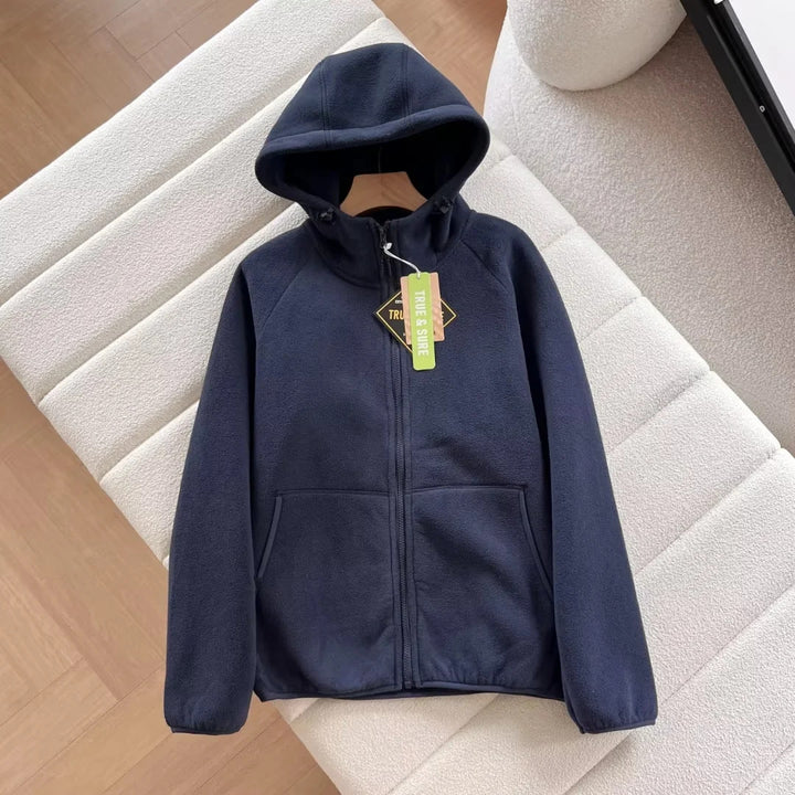 Veste en polaire chaude et confortable pour femmes avec capuche Chic & Stil