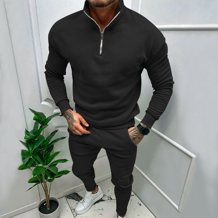 Sporty fleece pullover for men with short zipper and trendy fit Lune London