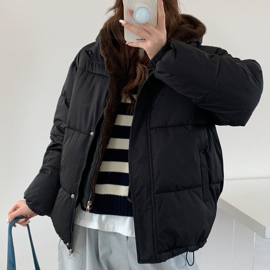Ladies trendy down jacket with removable faux fur collar and practical pockets Lune London