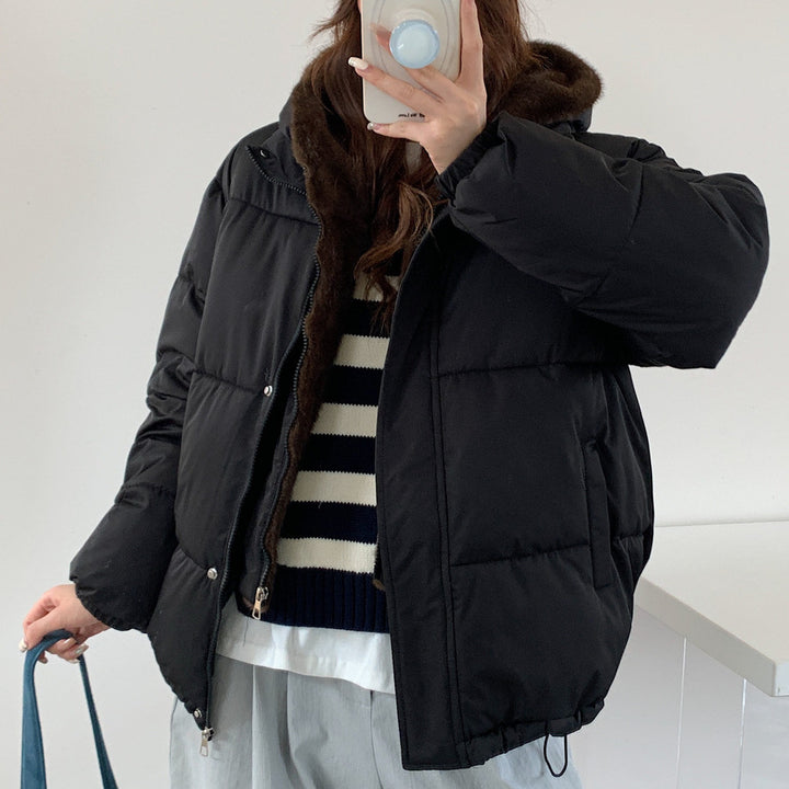 Ladies trendy down jacket with removable faux fur collar and practical pockets Lune London