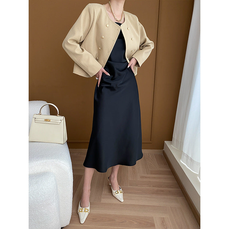 Ladies fashionable bouclé jacket with double button closure Chic & Stil