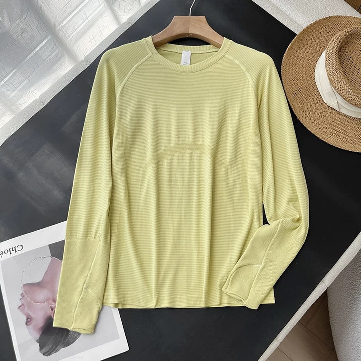 T-shirt de sport à manches longues respirant pour femmes avec gestion de l'humidité innovante Chic & Stil
