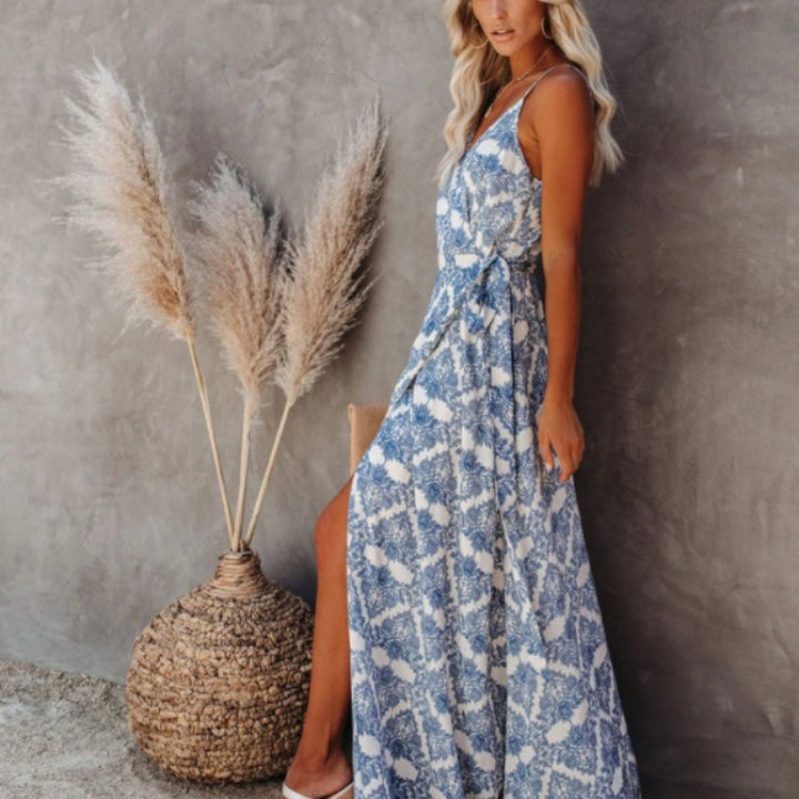 Robe maxi pour dames avec un ourlet flottant et une fente élégante Chic & Stil