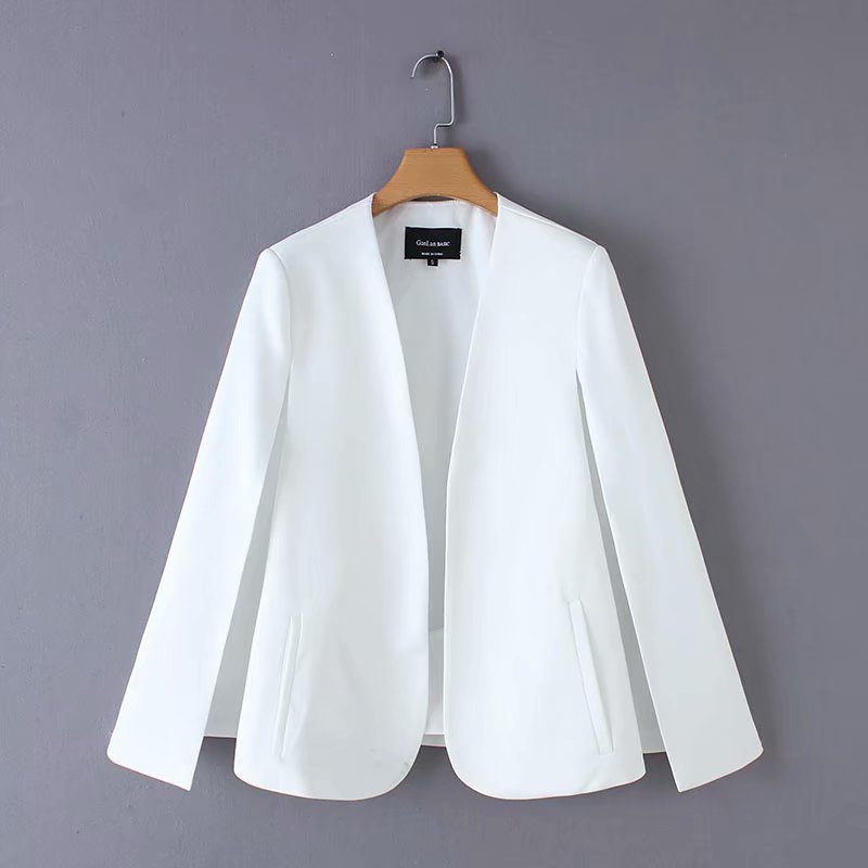 Women's elegant slim fit blazer with practical pockets Lune London