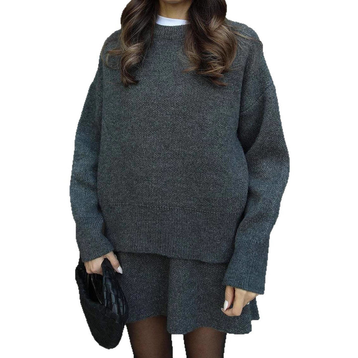 Comfortable knitted sweater for women with dropped shoulders and fashionable hem Lune London