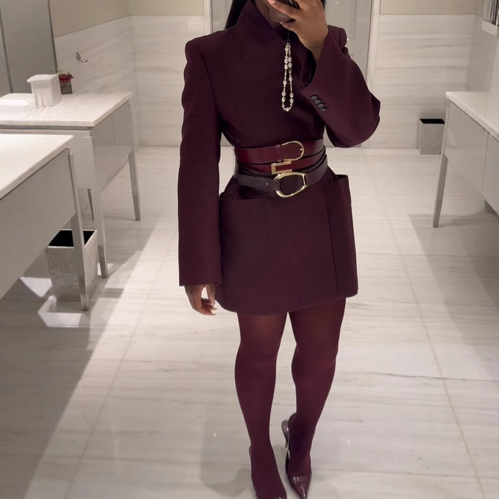 Elegant blazer jacket for women with pockets and modern cut Lune London