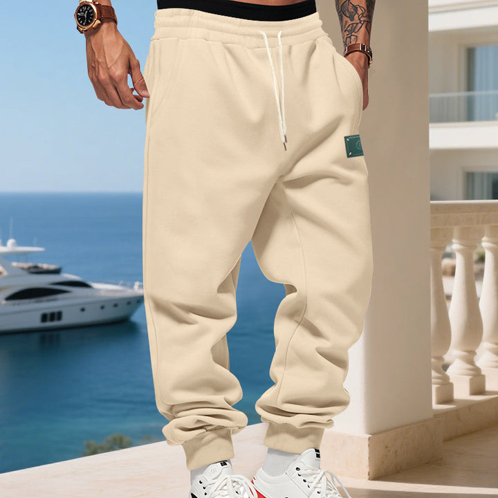 Comfortable jogging pants for men with elastic waistband and practical pockets Lune London